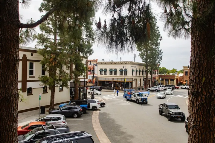 10 Plaza, Orange, California 92866
