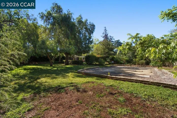 1025 Panadero Way, Clayton, California 94517