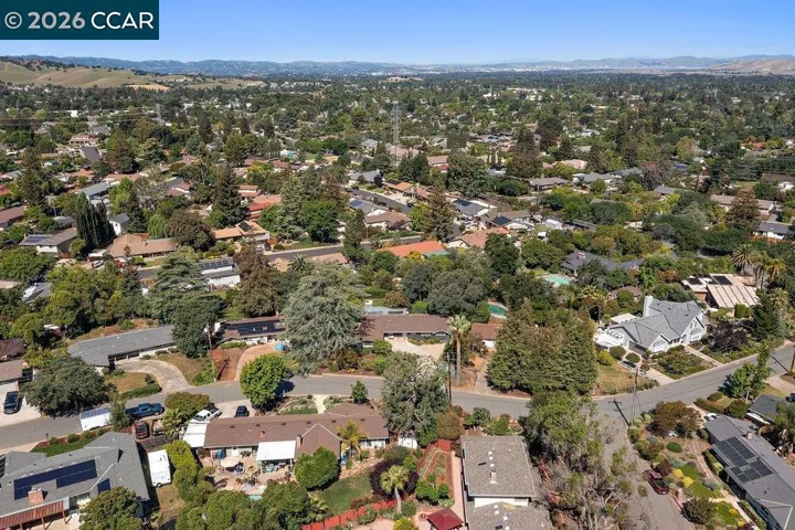 1025 Panadero Way, Clayton, California 94517