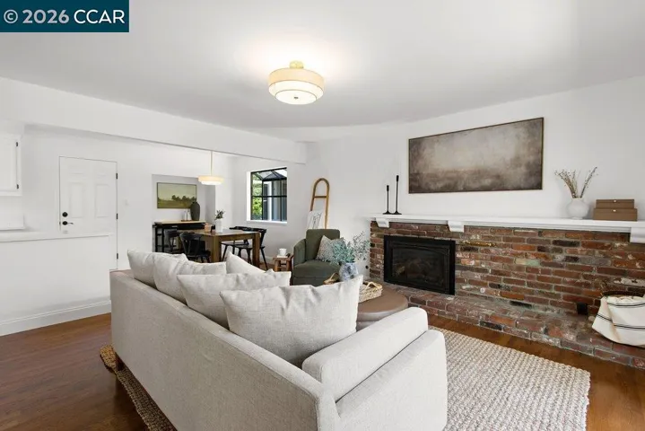 1025 Panadero Way, Clayton, California 94517