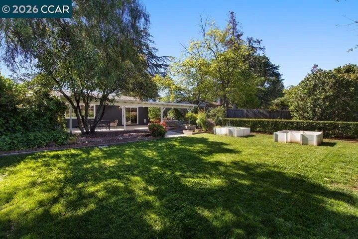 1025 Panadero Way, Clayton, California 94517