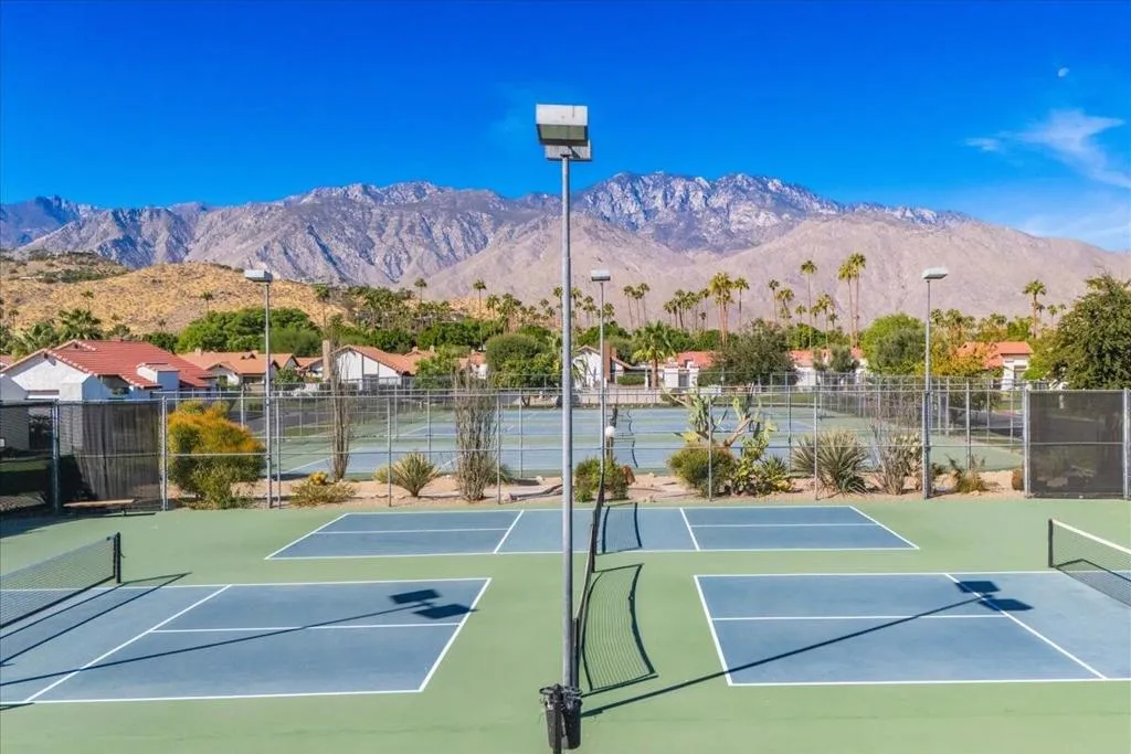 42-Canyon Sands Amenities (13)