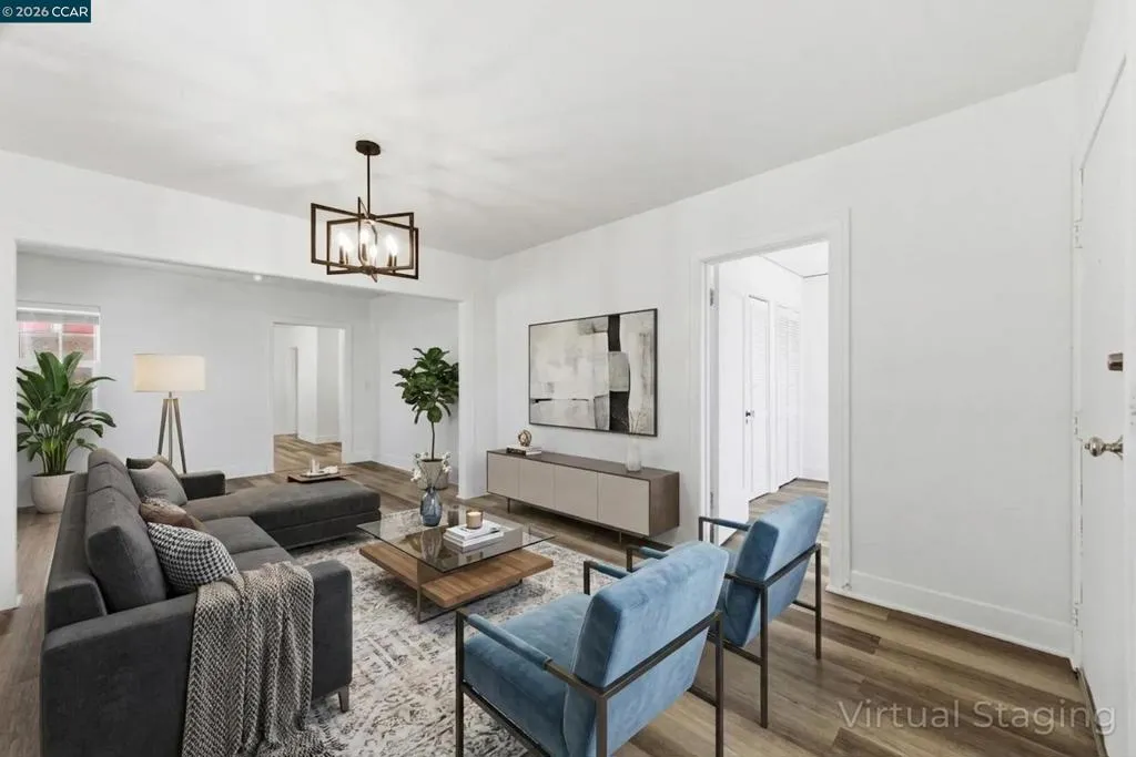 10 12th St