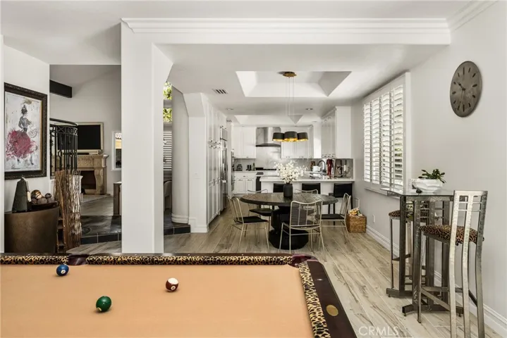 Eating area & Kitchen