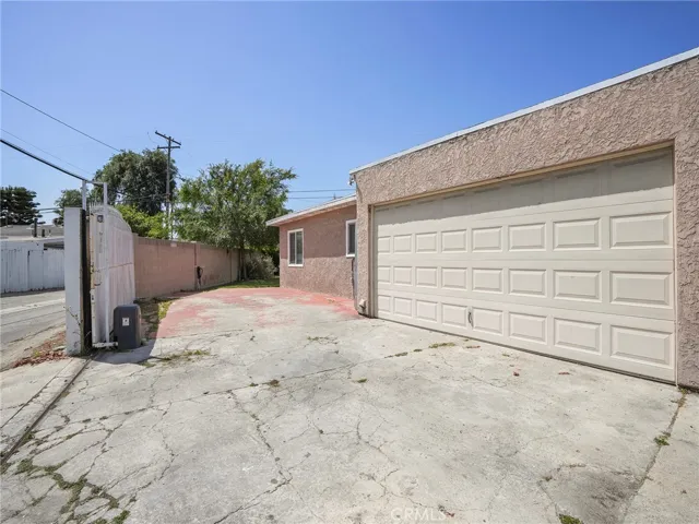 13478 Fanshaw Avenue, Paramount, California 90723