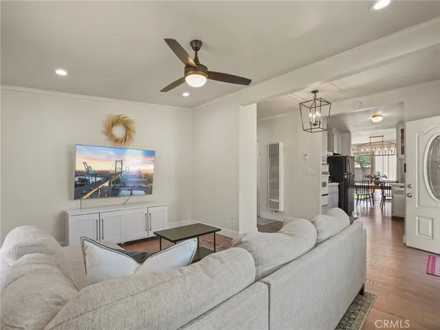 13478 Fanshaw Avenue, Paramount, California 90723