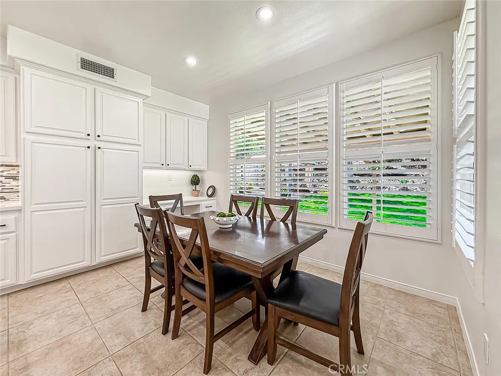 breakfast nook