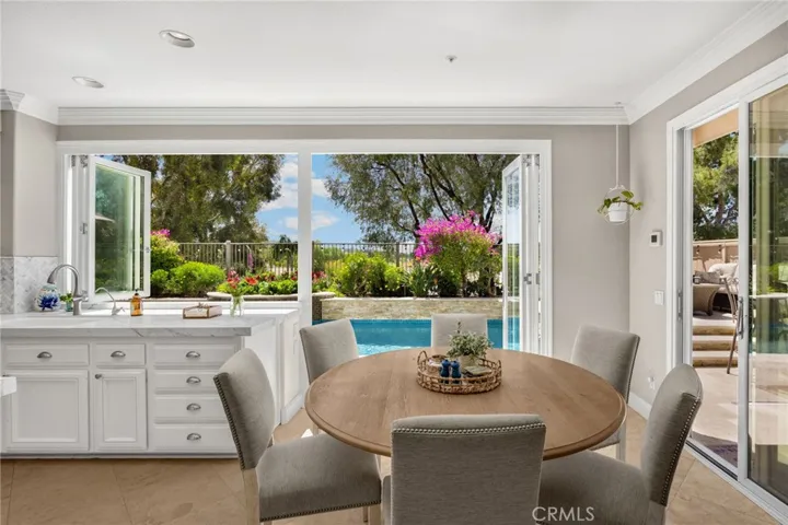 Breakfast area with views
