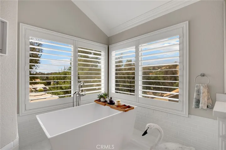 Dreamy tub