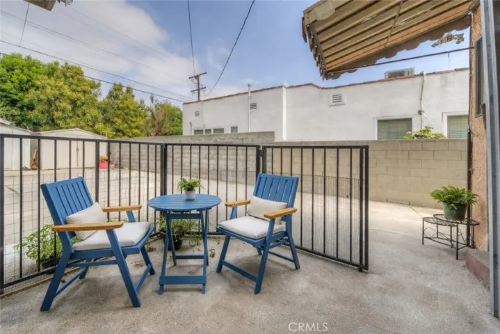 Single Story House Patio