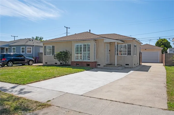 2951 Baltic Avenue, Long Beach, California 90810