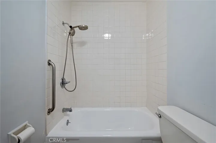 2951 Baltic Avenue, Long Beach, California 90810