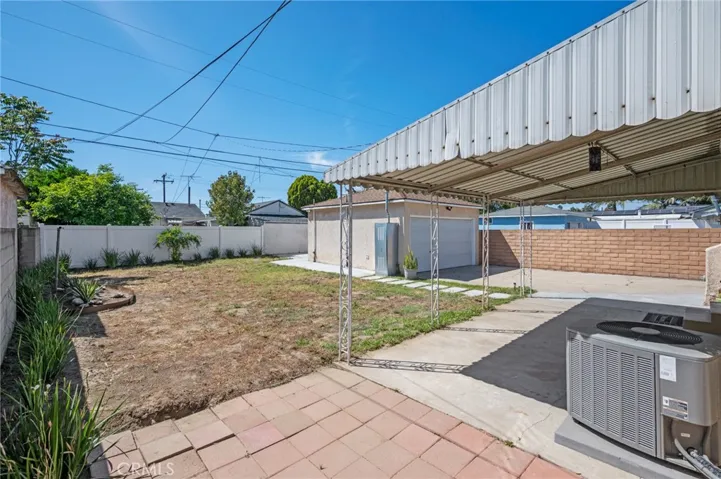 2951 Baltic Avenue, Long Beach, California 90810