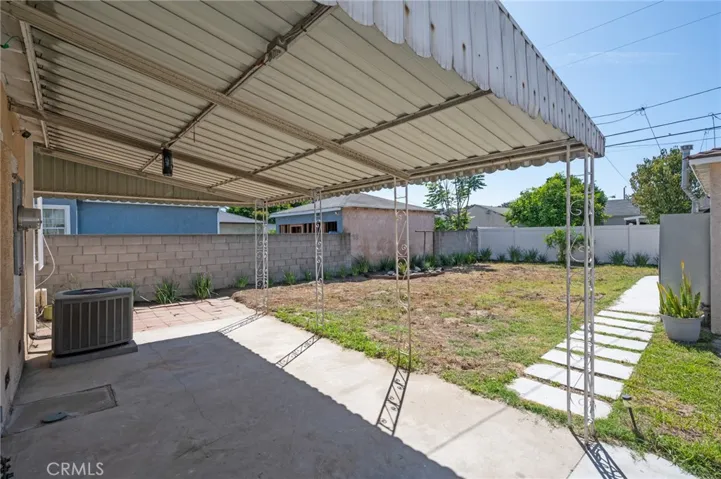 2951 Baltic Avenue, Long Beach, California 90810
