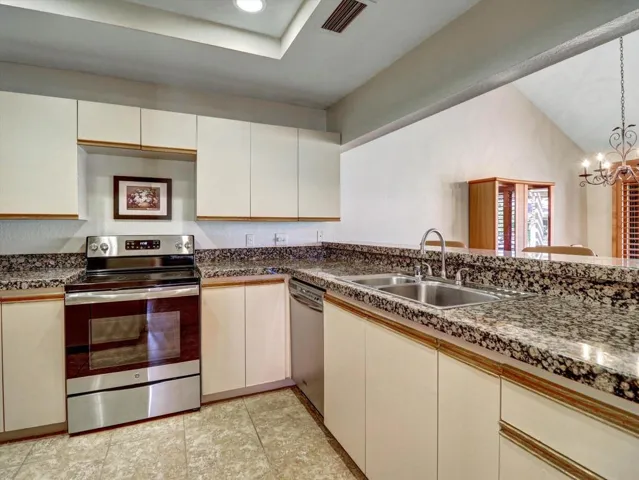 13-41103 Woodhaven Dr E-13