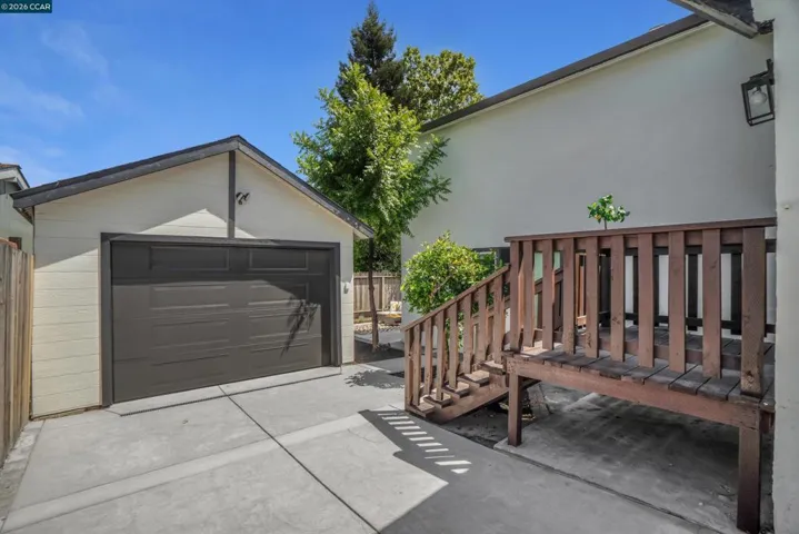 2131 Pomona Ave, Martinez, California 94553
