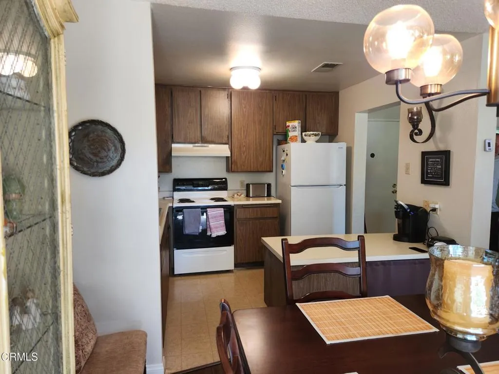 Kitchen 4