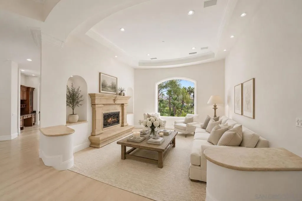 https://zimg.paragon.ice.com/ParagonImages/Property/PA/SDMLS/260009312/3/1024/768/7cd2f52a3d3f73e9f56ef5b1b8c187d0/3/f261ffeec8fcad45915627690e9d16f7/260009312-9254fa21-7d7a-441f-9fa6-7ada56f781a5.JPG