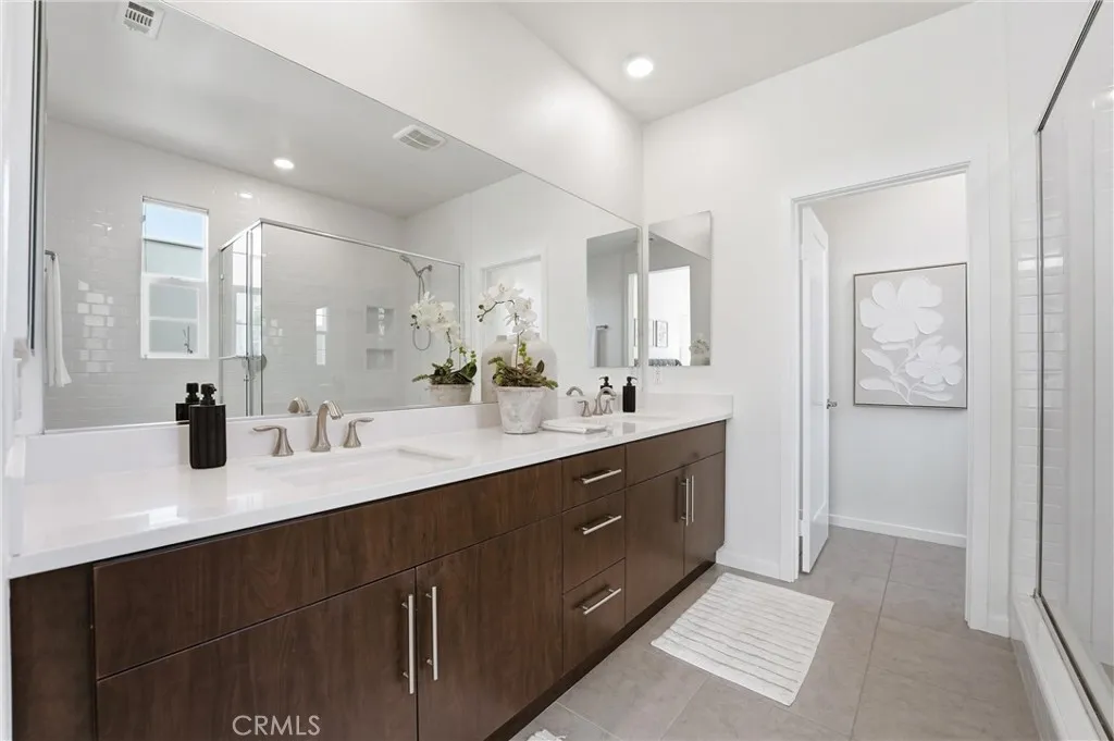 Dual sinks in primary