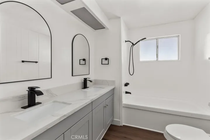 300 Rampart Street, Orange, California 92868