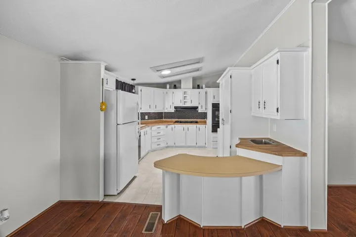 RaeAllenMedia Santa Fe Ave #20-8