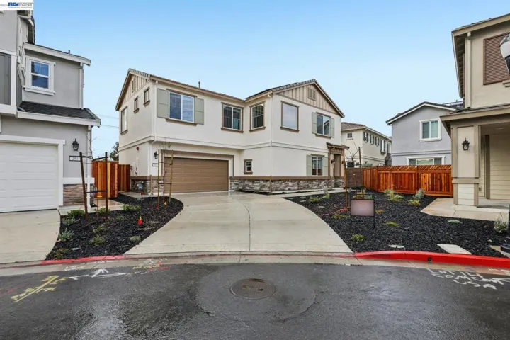 photo similar-not exact house