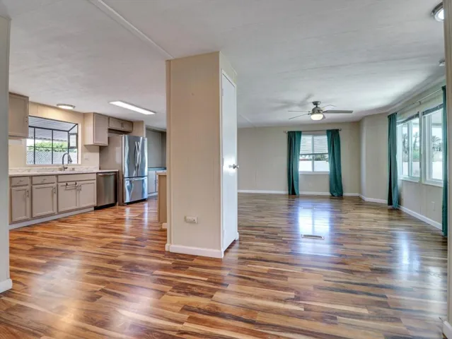 25-51555 Monroe St 75-25