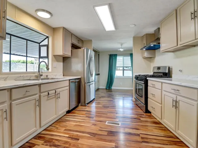 20-51555 Monroe St 75-20