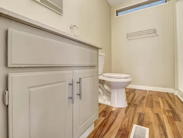 32-51555 Monroe St 75-32