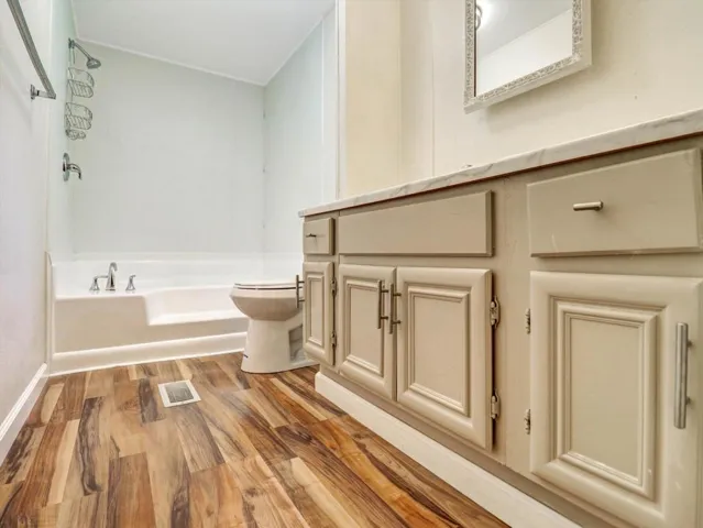 43-51555 Monroe St 75-43