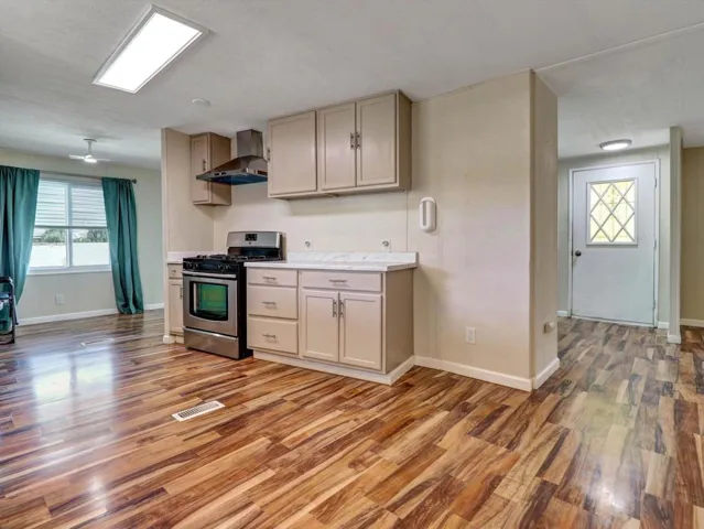 17-51555 Monroe St 75-17