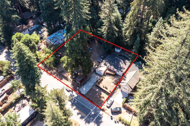 Aerial with outlined