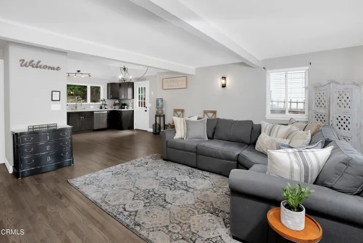 Livingroom entrance