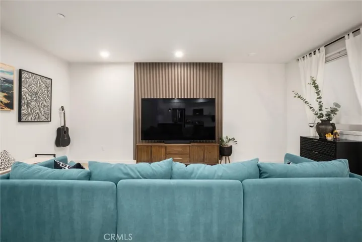 2475 Victoria, San Luis Obispo, California 93401