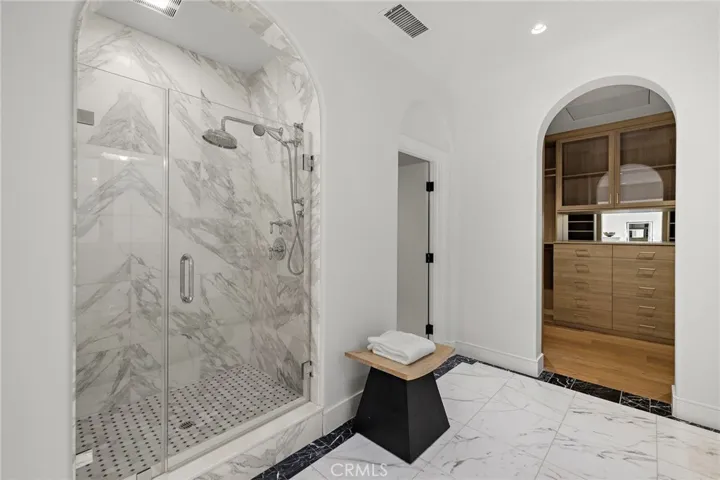 15 Seabluff, Newport Beach, California 92660