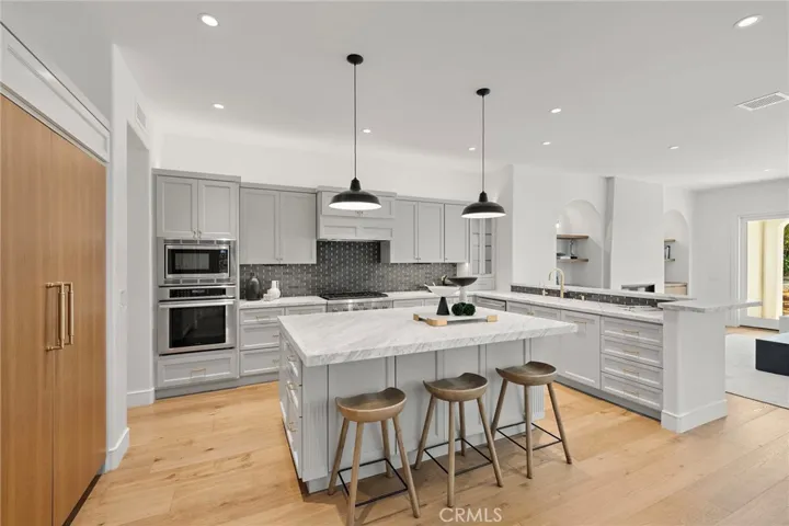 15 Seabluff, Newport Beach, California 92660