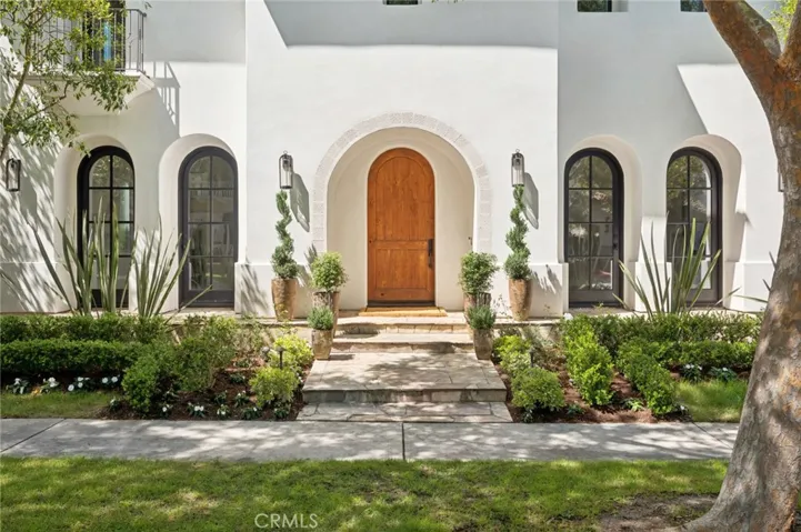 15 Seabluff, Newport Beach, California 92660