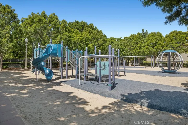 15 Seabluff, Newport Beach, California 92660