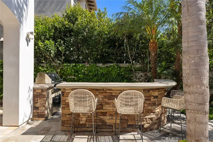 15 Seabluff, Newport Beach, California 92660