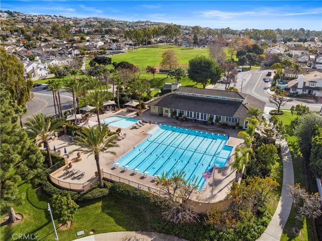 15 Seabluff, Newport Beach, California 92660
