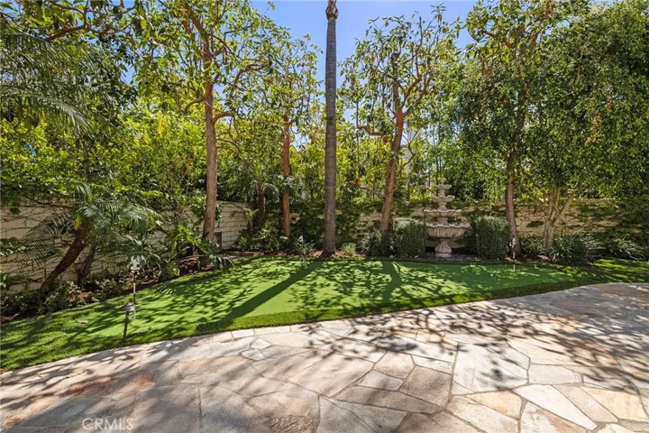 15 Seabluff, Newport Beach, California 92660