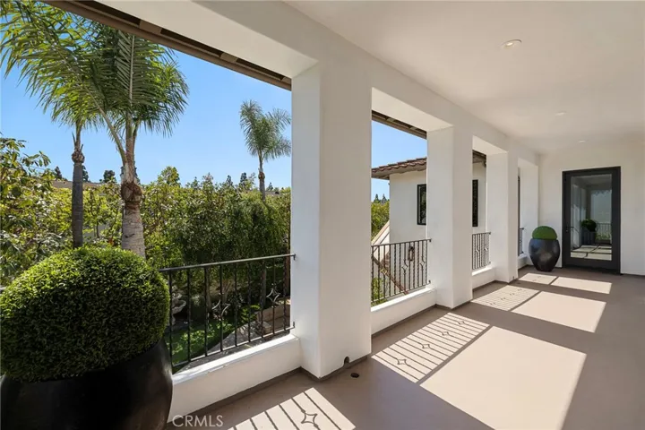 15 Seabluff, Newport Beach, California 92660