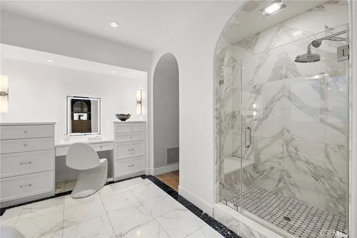 15 Seabluff, Newport Beach, California 92660
