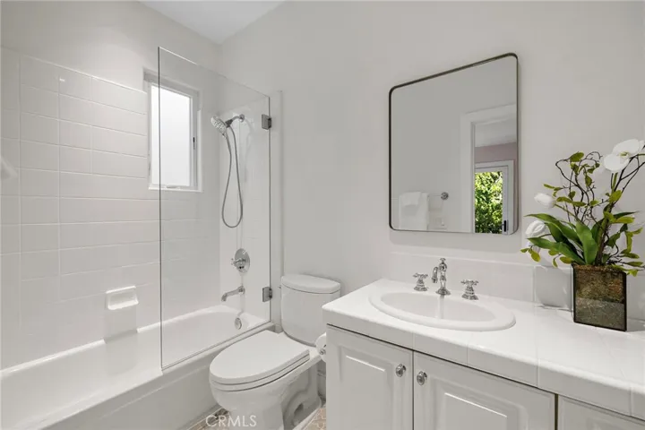 15 Seabluff, Newport Beach, California 92660