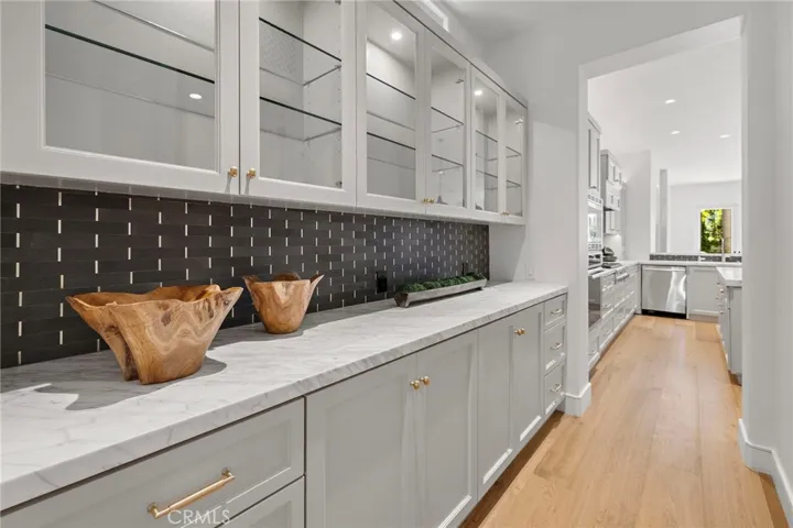 15 Seabluff, Newport Beach, California 92660