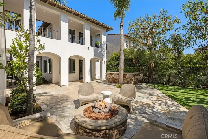 15 Seabluff, Newport Beach, California 92660