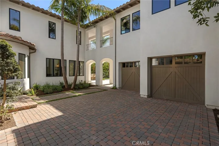 15 Seabluff, Newport Beach, California 92660