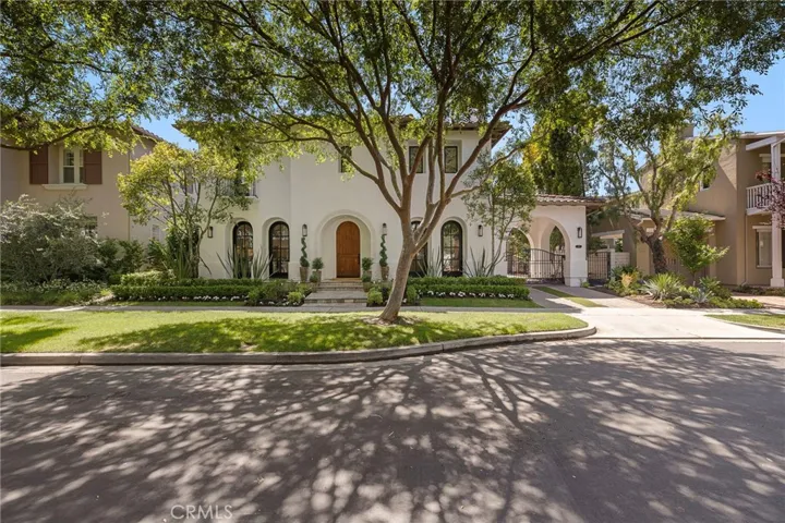 15 Seabluff, Newport Beach, California 92660