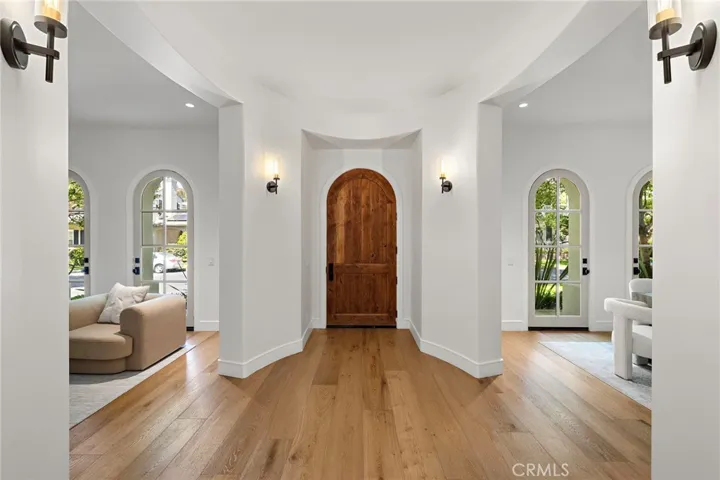 15 Seabluff, Newport Beach, California 92660