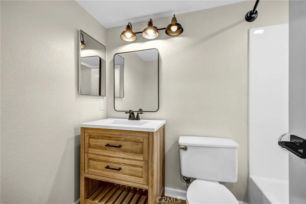 Primary bathroom is beautifully remodeld.